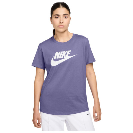 Nike Γυναικεία κοντομάνικη μπλούζα Sportswear Essentials Nike Γυναικεία κοντομάνικη μπλούζα Sportswear Essentials